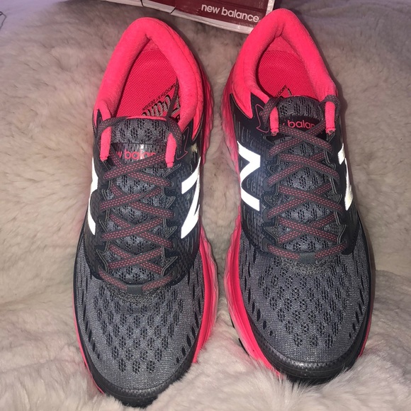 new balance 690 women red
